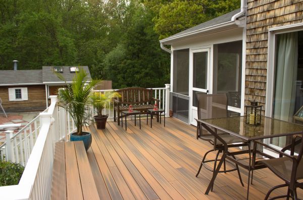 Decking Service in Saint Charles